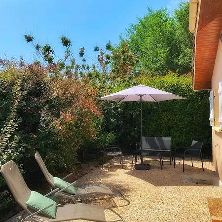 Maison Paisible Avec Jardin - Proche Du De 펜션 *