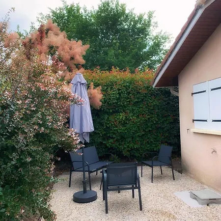 펜션 Maison Paisible Avec Jardin - Proche Du De 상기네