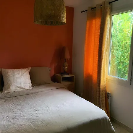 Maison Paisible Avec Jardin - Proche Du De * 상기네