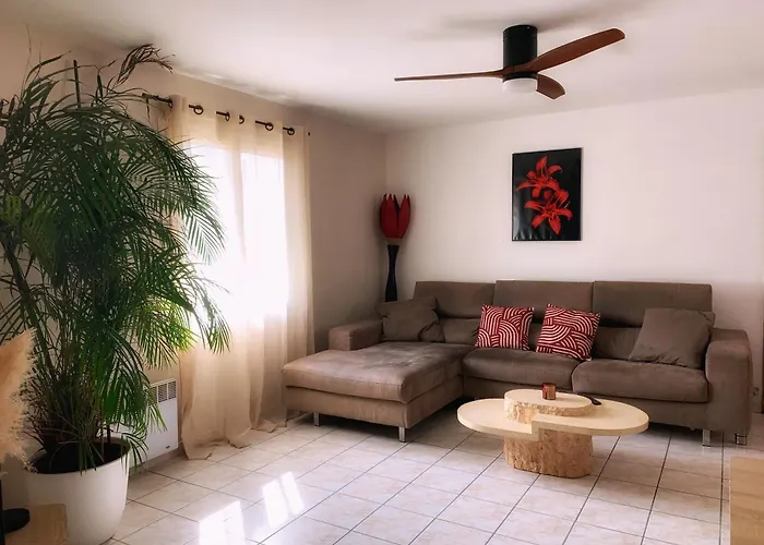 Casa vacanze Maison Paisible Avec Jardin - Proche Du De *