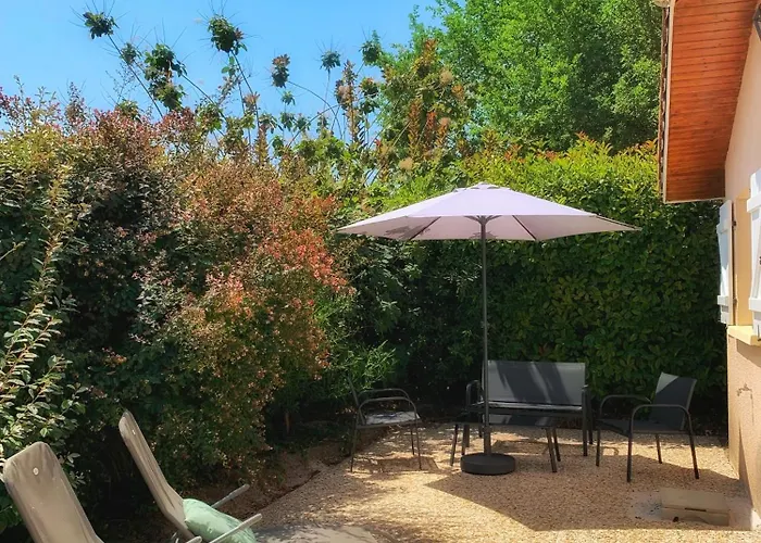 Maison Paisible Avec Jardin - Proche Du De Dom wakacyjny *