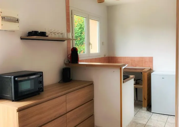 Casa vacanze Maison Paisible Avec Jardin - Proche Du De Sanguinet