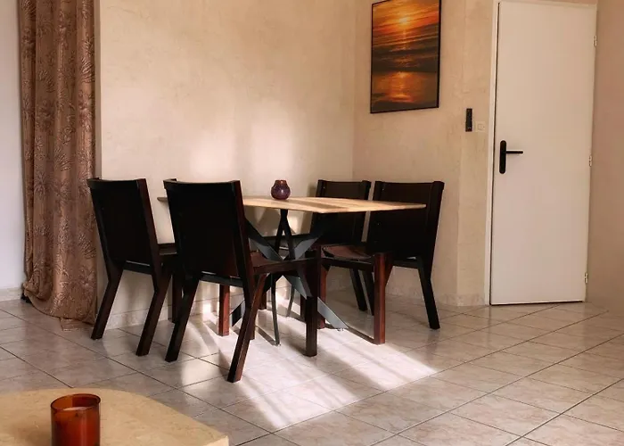 Casa vacanze Maison Paisible Avec Jardin - Proche Du De *